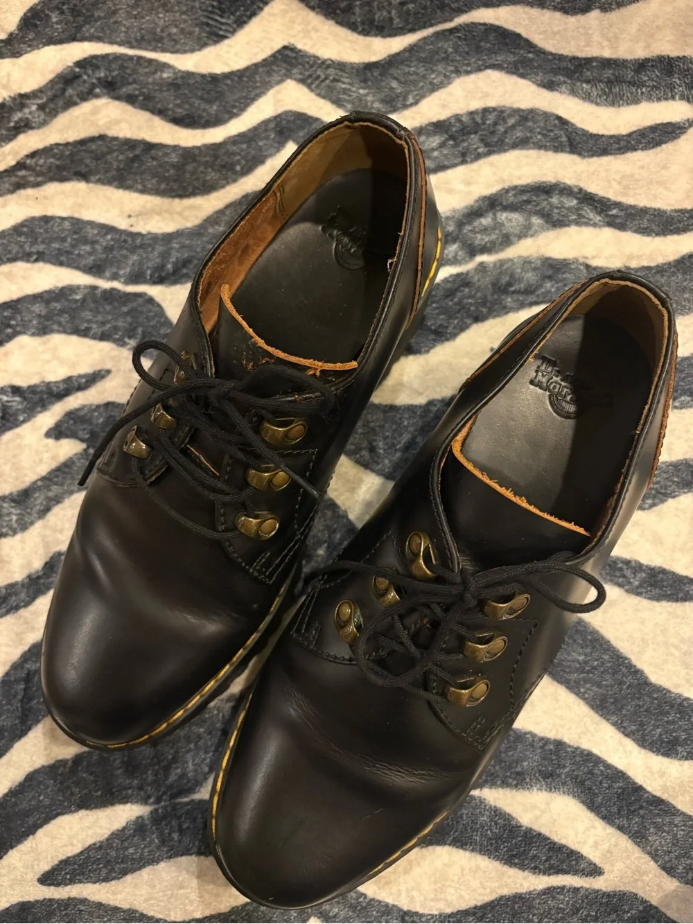 Dr. Martens Leona Lo Platform Oxfords Black Smooth Leather UK 8 US 10